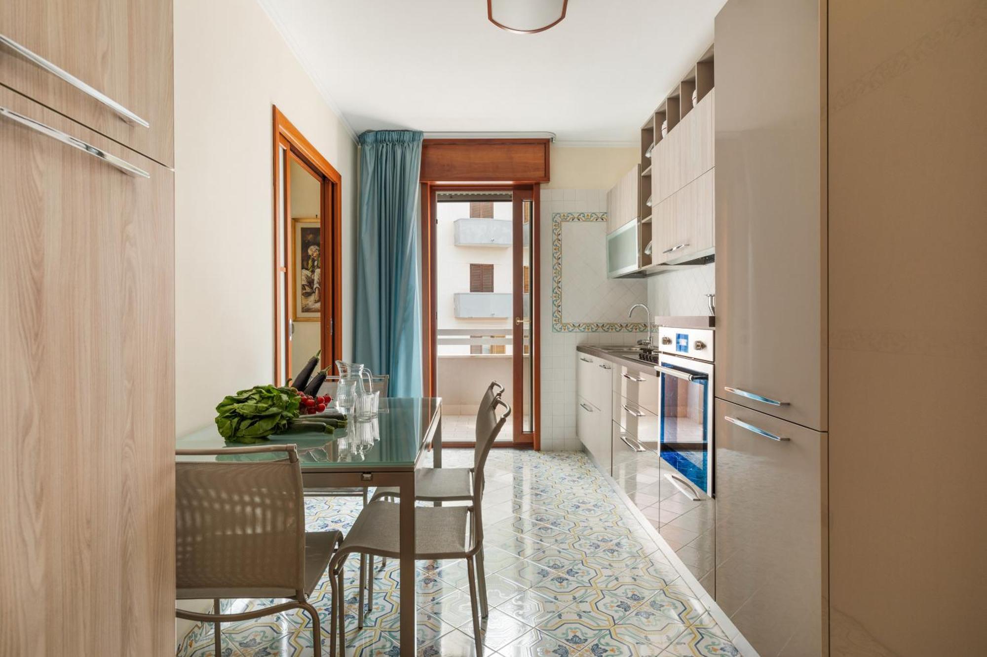 Yourhome - Domus Apartment